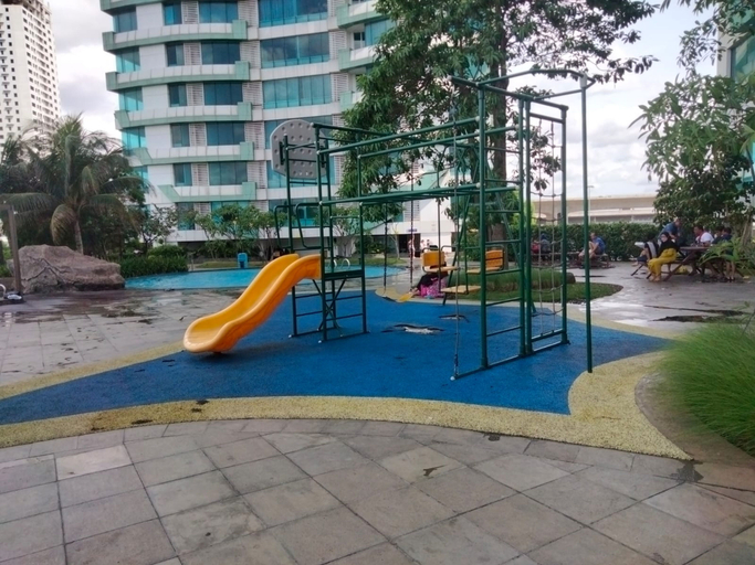 Family & Kids 4, Comfy Studio Room at Grand Kamala Lagoon Apt by MSCN, Bekasi