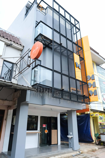 M Cabin Karawaci, Tangerang