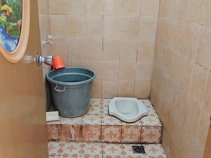 Bathroom 4, Pondok Herrlanda, Pangandaran