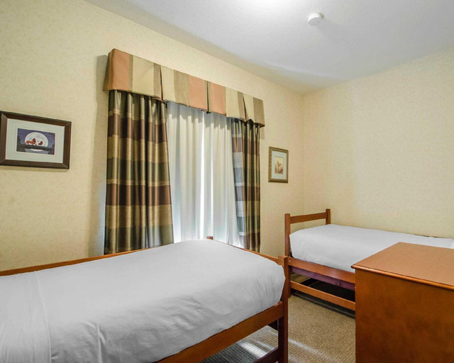 Bedroom 3, Quality Inn & Suites Grande Prairie, Division No. 19