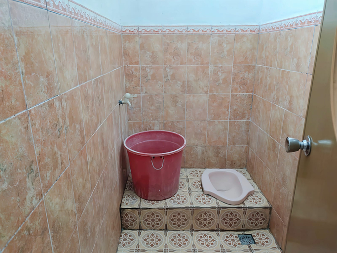 Bathroom 3, Pondok Herrlanda, Pangandaran
