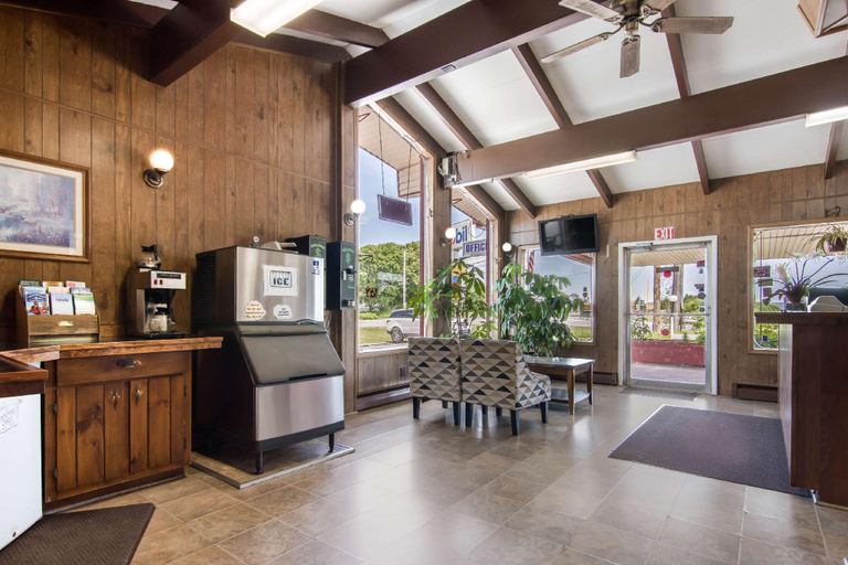 Public Area 5, Knights Inn Amsterdam NY, Montgomery