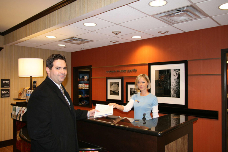 Public Area 2, Hampton Inn & Suites New Castle, Lawrence
