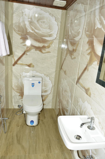Bathroom 3, Ansmariya Holidays, Idukki