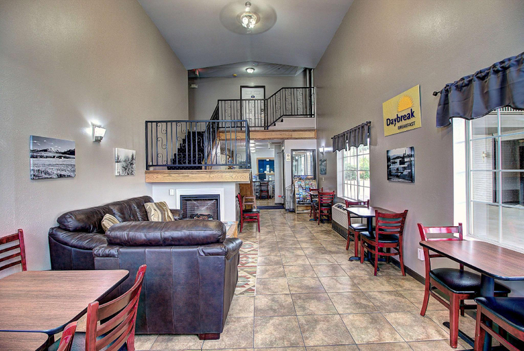 Public Area 2, Days Inn & Suites by Wyndham Lolo, Missoula