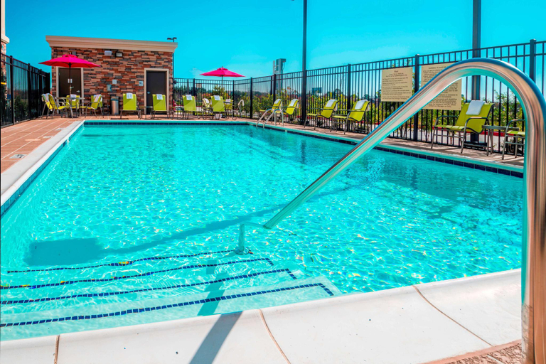 Sport & Beauty, Hampton Inn & Suites La Porte, Houston