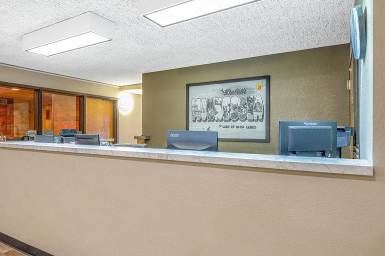Public Area 2, Super 8 by Wyndham Duluth, Saint Louis