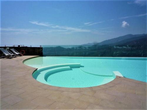 Cosy apartment with terrace in a residence with swimming pool and spa centre, Savona