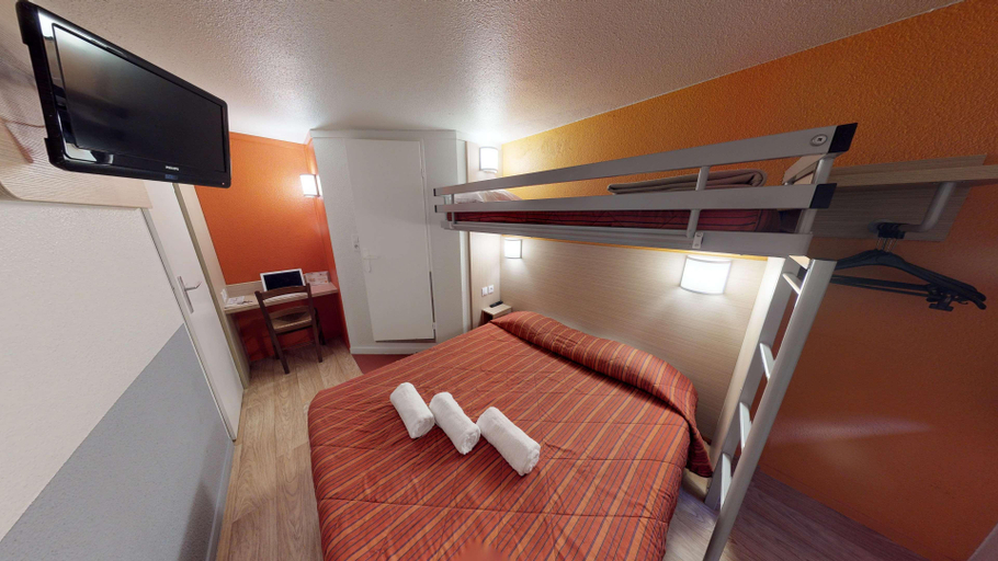 Bedroom 4, FASTHOTEL, Nord