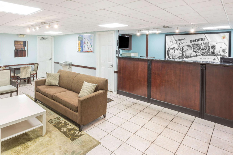 Public Area, Super 8 by Wyndham Decatur/Lithonia/Atl Area, DeKalb