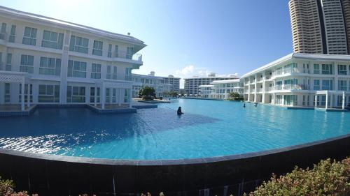3 BEDS Amazing HUA HIN Beach Sea View/Pool Apt, Cha-Am