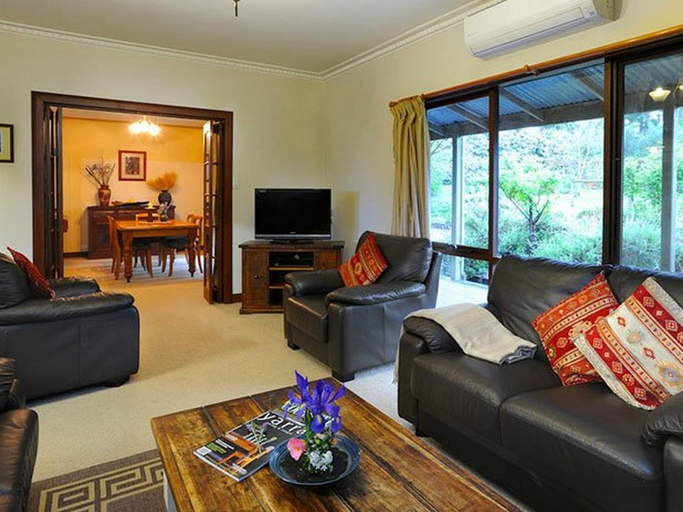 Others 5, Lavender Farm Hotel, Yarra Ranges - North
