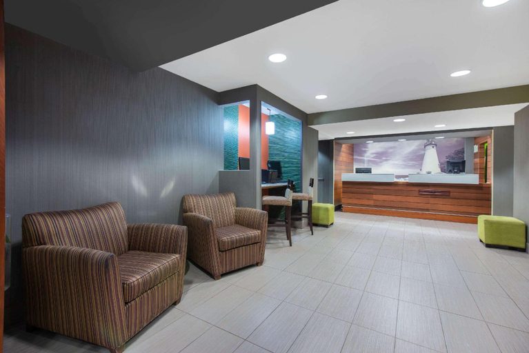 Public Area 2, La Quinta Inn & Suites by Wyndham Erie, Erie