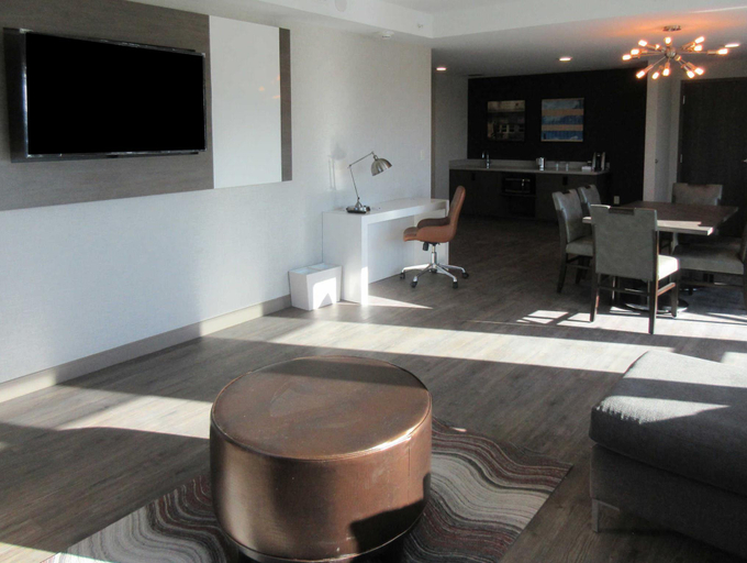 Public Area 2, Cambria Hotel Downtown Asheville, Buncombe