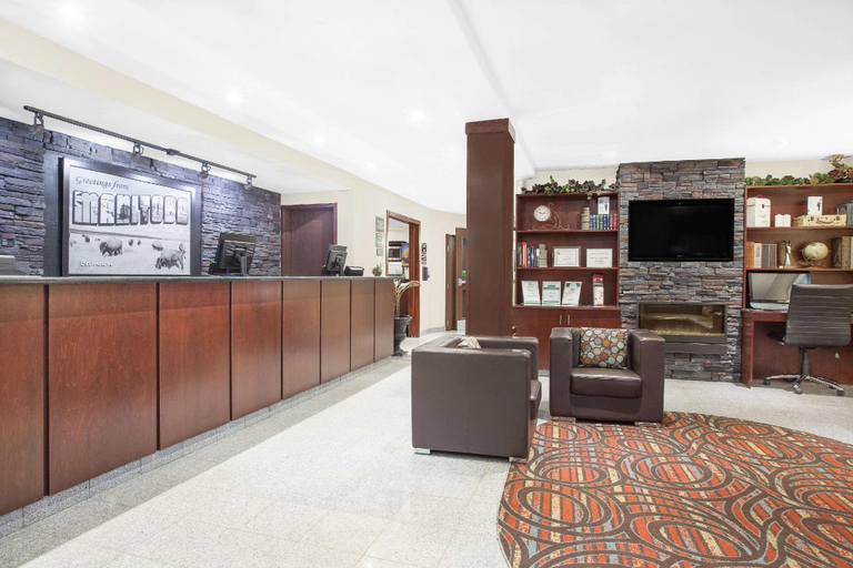 Public Area 2, Super 8 by Wyndham Brandon MB, Division No. 7