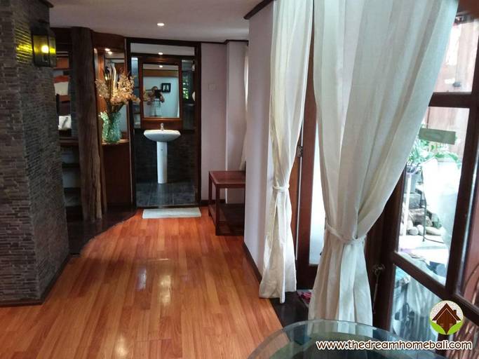 Public Area, The Dream Home Wooden Classic Villa, Denpasar