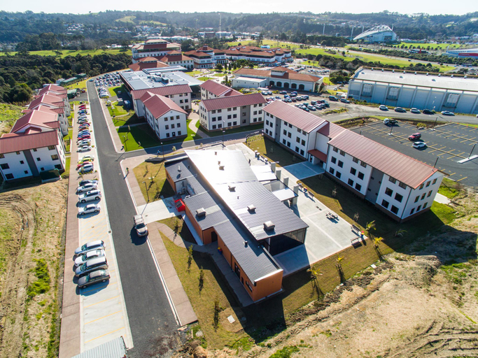 Others 5, Albany Village, Waitakere