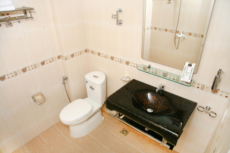 Bathroom 3, Pink Horizon Hotel, Tân Bình