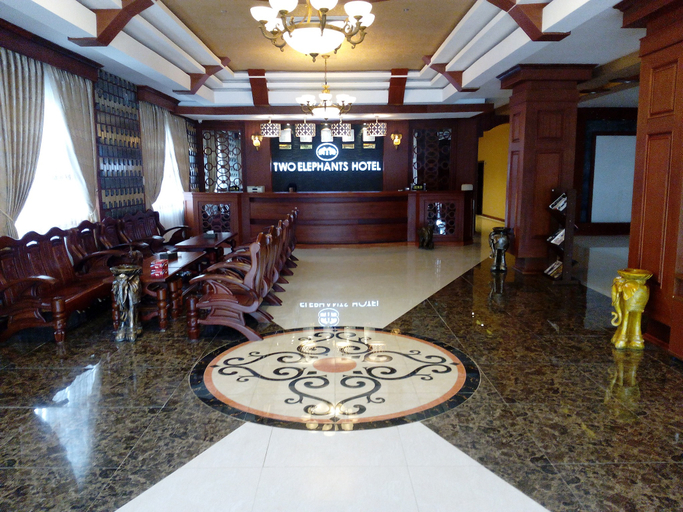 Public Area, Two Elephants Hotel, Lasho