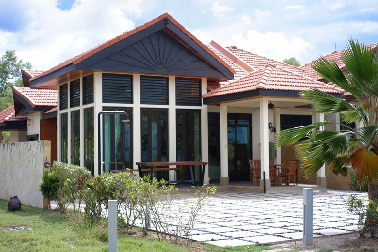 Bonheur Villa 108 at Karambunai, Kota Kinabalu