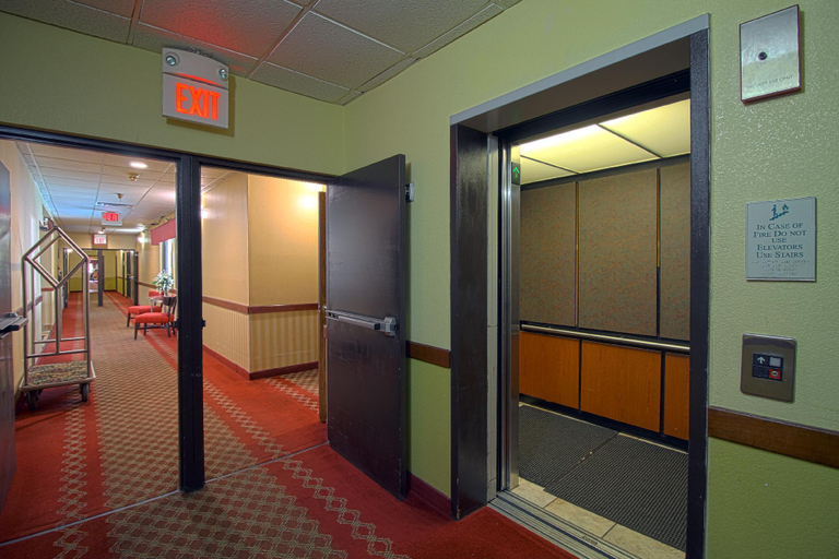 Public Area 2, Geneva Motel Inn, Kane