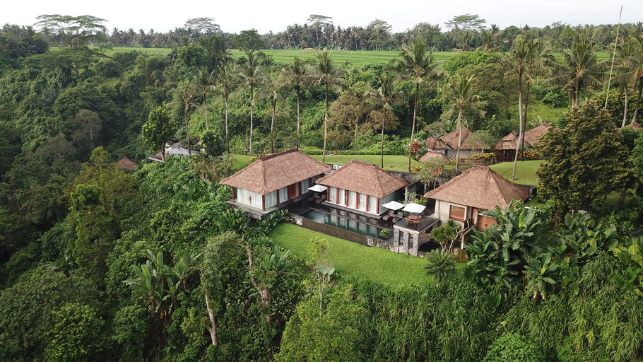Exterior & Views 2