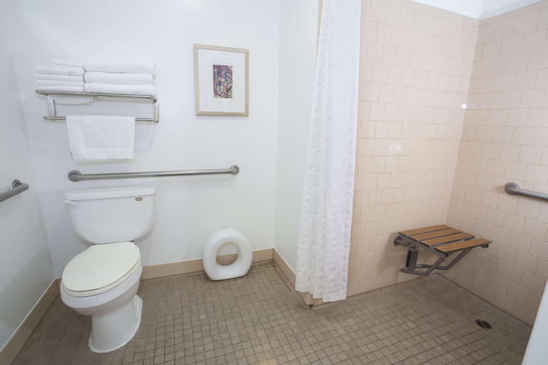 Bathroom 28