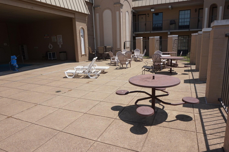 Public Area 2, 1 Life Studio and Suites, Vanderburgh