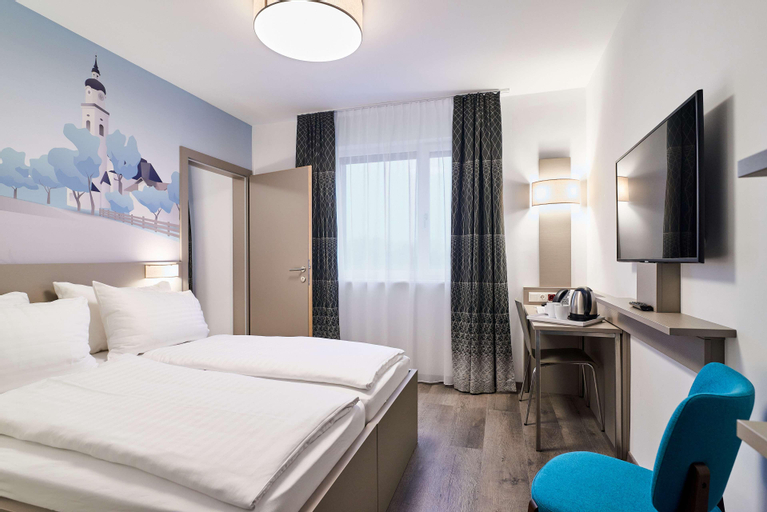 Bedroom 12