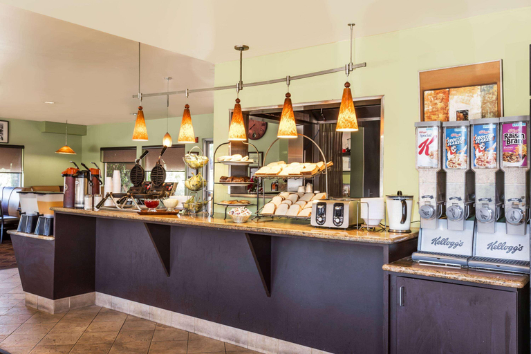 Food & Drinks, Studio 6 Vallejo, CA - Napa Valley, Solano