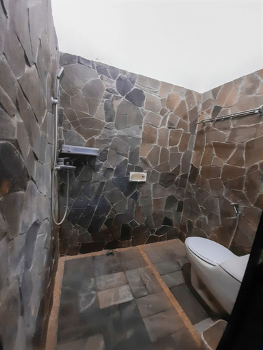 Bathroom 5, Mocca by Classic Guest House, Banyuwangi