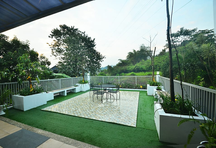 Exterior & Views 5, Villa Amethyst M-92 5BR With Private Pool Dago Pakar, Bandung