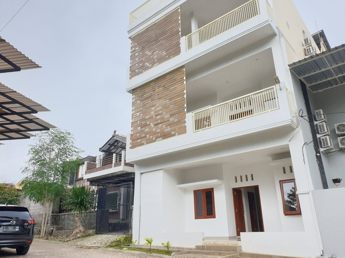 Exterior & Views 2, Skipjack Homestay Malang by NamRoom, Malang