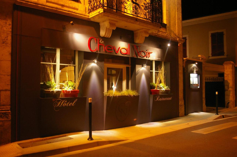 Exterior & Views 2, Logis Hotel Le Cheval Noir, Indre