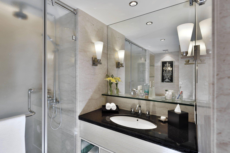 Bathroom 4, Lakeside Chalet, Mumbai - Marriott Executive Apt, Mumbai Suburban