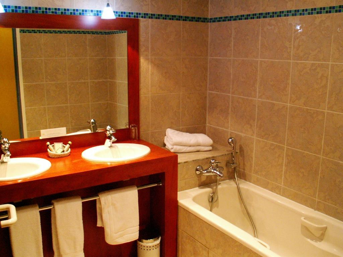 Bathroom, Gilles Moreau, Aveyron