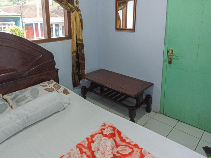 Bedroom 2, Asmoro Homestay at Desa Wisata Ranu Pani, Lumajang