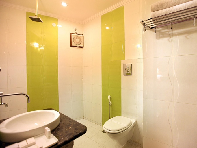Bedroom 2, Hotel The Class, Delhi Airport, West