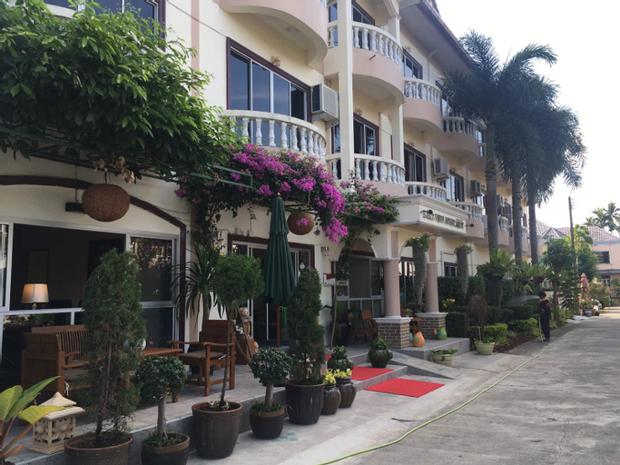Lakeview Apartment, Phuket Island