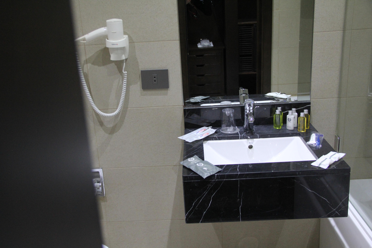 Bathroom, Napoleon Hotel, Beirut