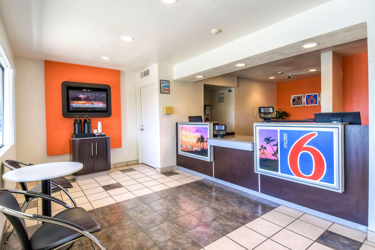 Public Area 3, Motel 6 Corona, CA, Riverside