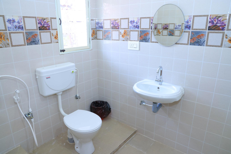 Bathroom 1, The Coorg Heaven, Kodagu