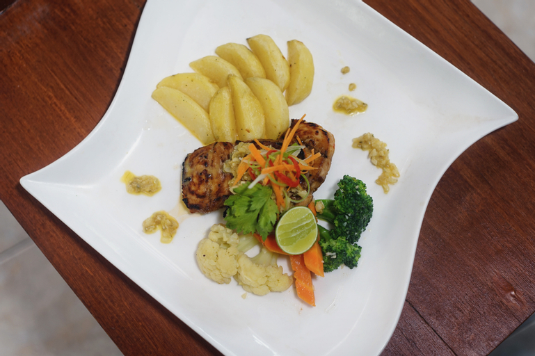 Food & Drinks 8