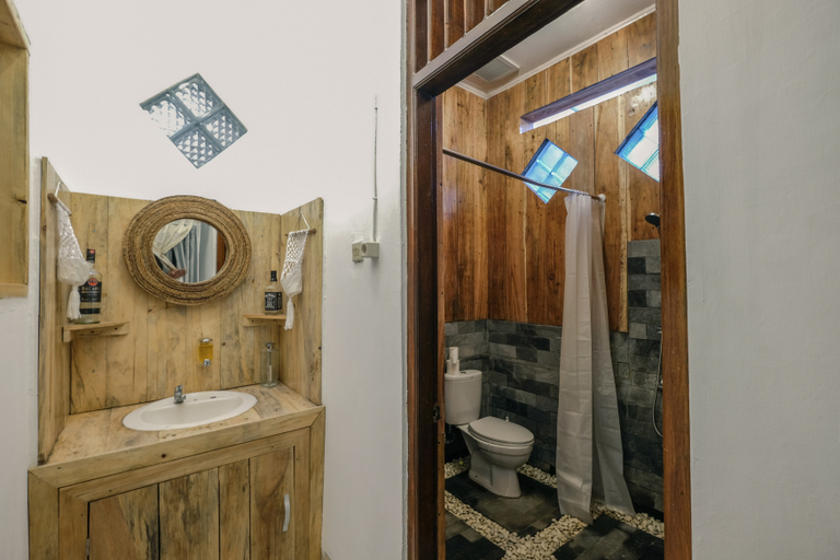 Bathroom 5, Wood Stone Homestay, Yogyakarta