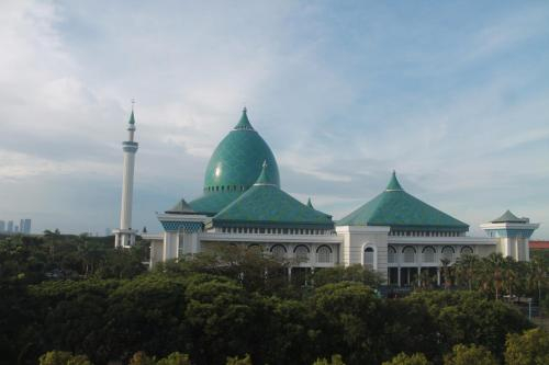 Namira Syariah Surabaya Hotel, Surabaya