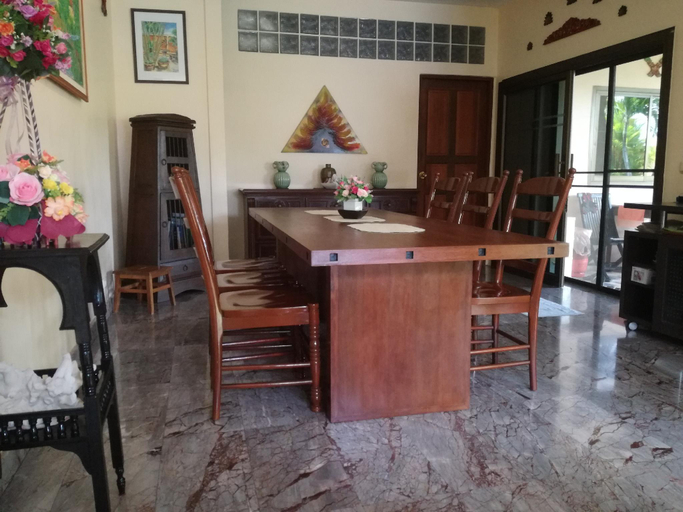 Public Area 2, Lonops Gayparadise Hotel, Bang Lamung