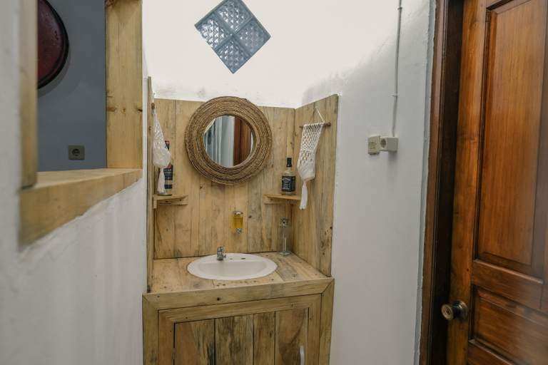 Bathroom 5, Wood Stone Homestay, Yogyakarta
