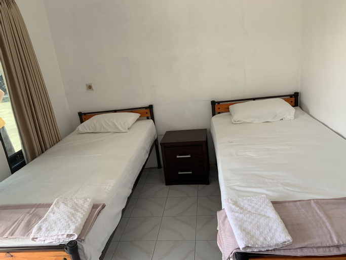 Bedroom 3, Recharge Cafe & Garasi Homestay, Yogyakarta