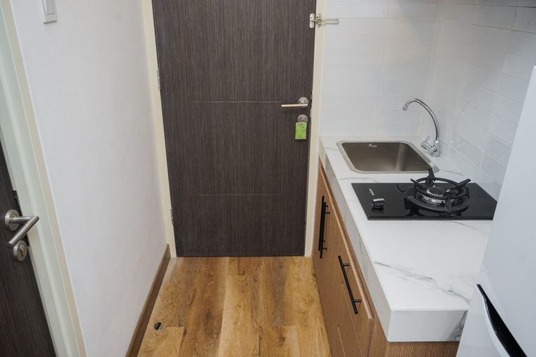 Others 4, Comfortable and Simply Look Studio at Serpong Garden Apartment By Travelio, Tangerang