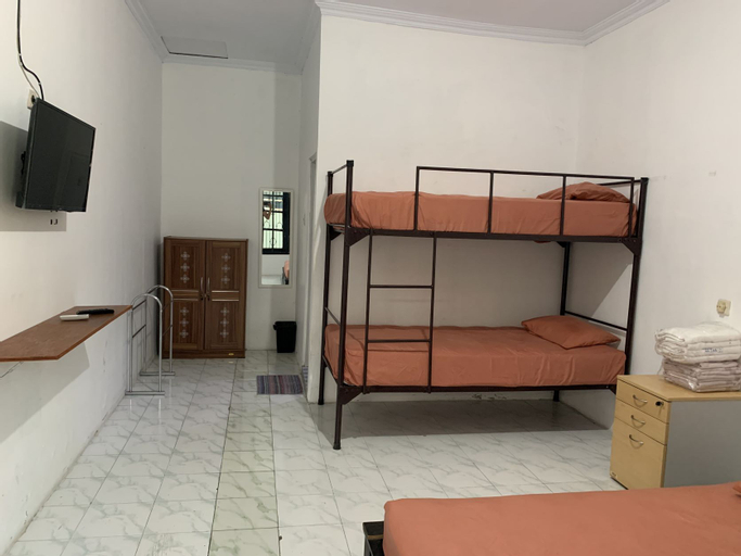 Bedroom 5, Recharge Cafe & Garasi Homestay, Yogyakarta
